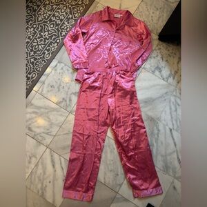 Pink Women’s Pajama Set. Cotton lined. New without tags. Size Small. 🩷